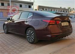 نیسان ئەلتیما